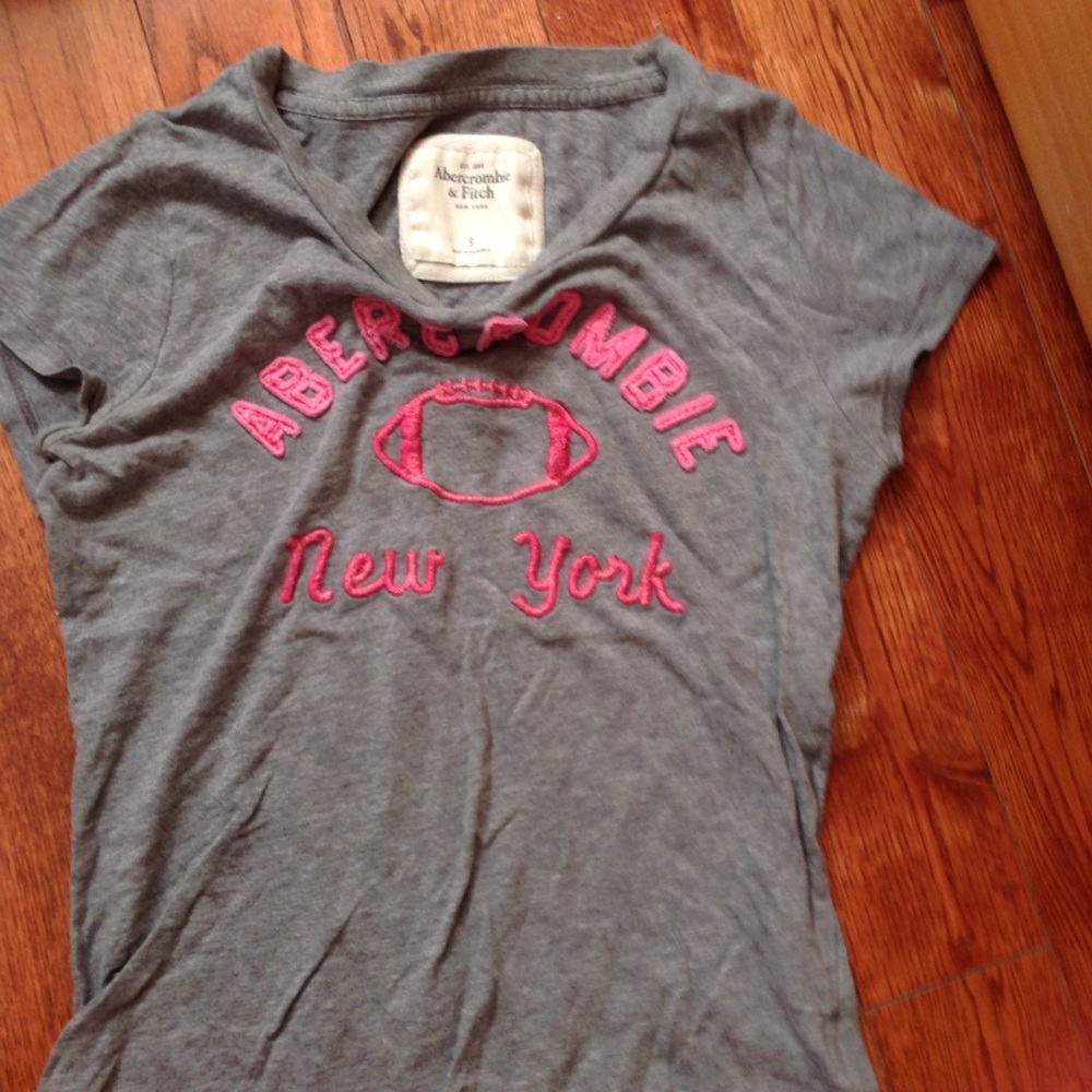 Abercrombie and Fitch grey t shirt